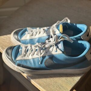 Nike Men’s blazer 77 low vintage, size 12